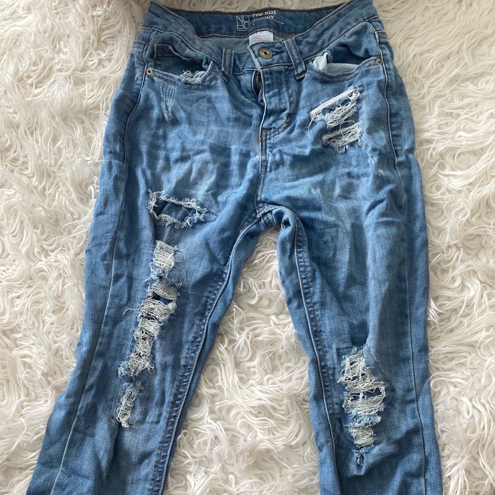 No Boundaries Mid-Rise Skinny Jeans